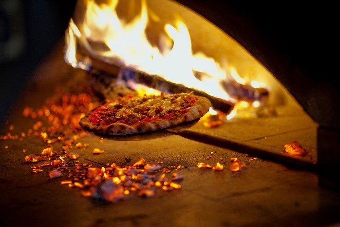Smokin’ Oak Wood-Fired Pizza and Taproom Makes Florida Debut